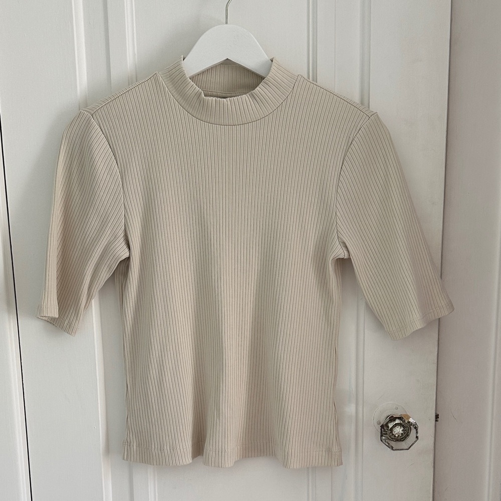Old Navy • Cream Ribbed Mockneck Tee Size M